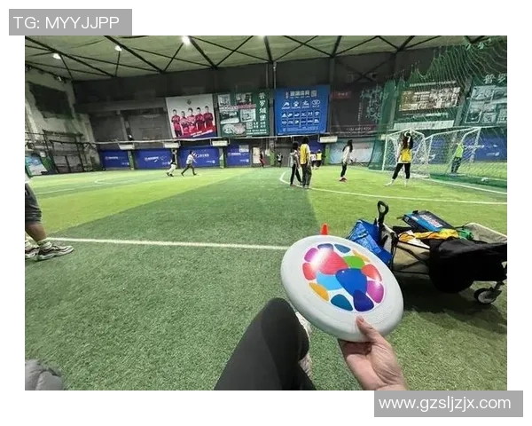 南京飞盘队与武汉飞盘队赛后复盘分析灵活性表现与战术调整