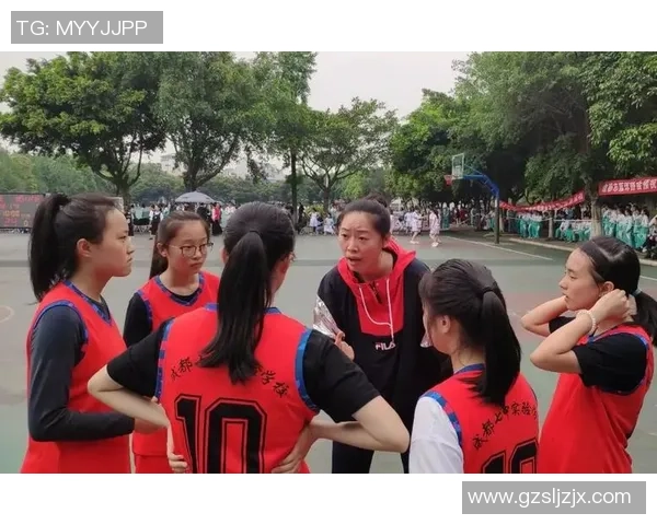 成都飞盘队快攻战术分析及其在比赛中的得失表现